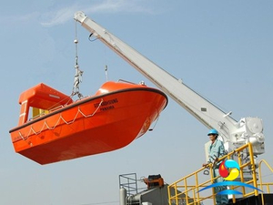 14KN-21KN Single Arm Slewing Davit For Liferaft And Rescue Boat With CCS Certificate